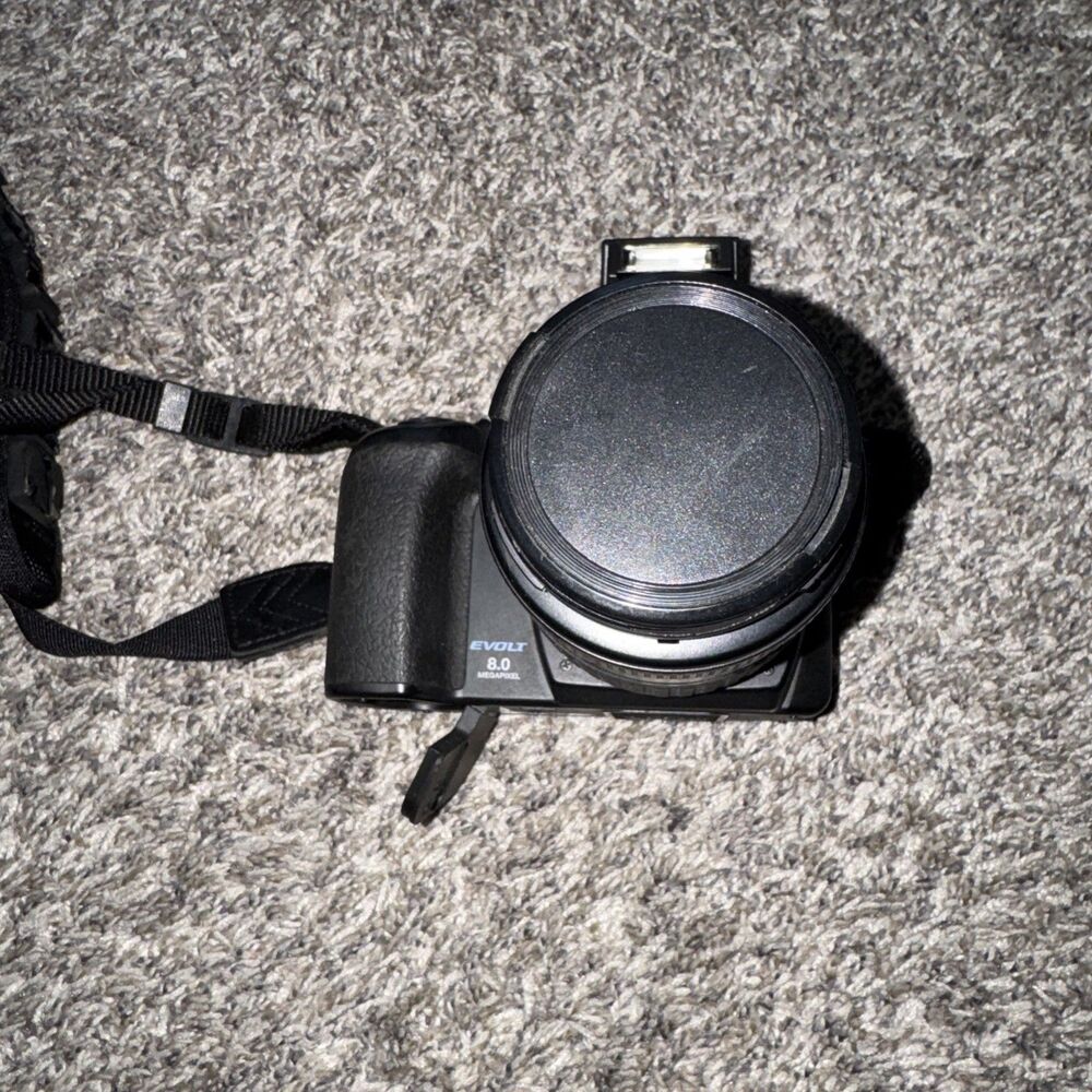 Olympus  E-500 DSLR Camera w/ 14-45mm - 401 And Charger - Picture 2 of 5